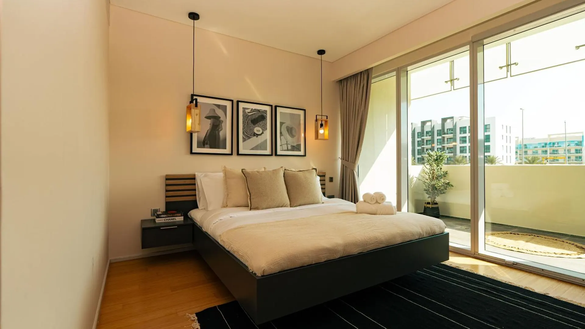 Voyage Two Bedroom In Al Sana Abu Dhabi Appartamento